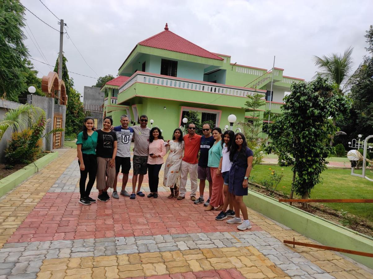 Vrundavan Home Stay And Village Resort Kevadia Exterior photo